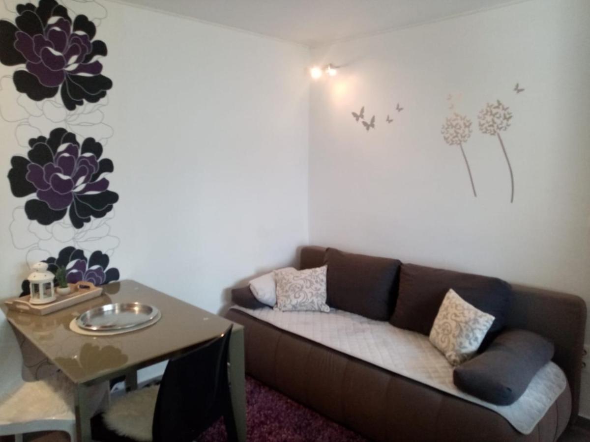 Apartment Zizi Omiš Dış mekan fotoğraf